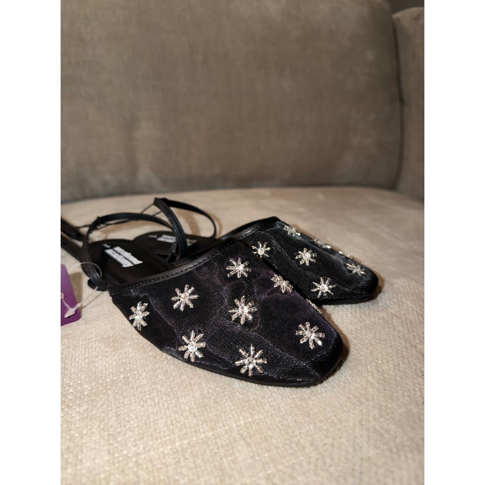 Girl mesh slip on shoes size 1